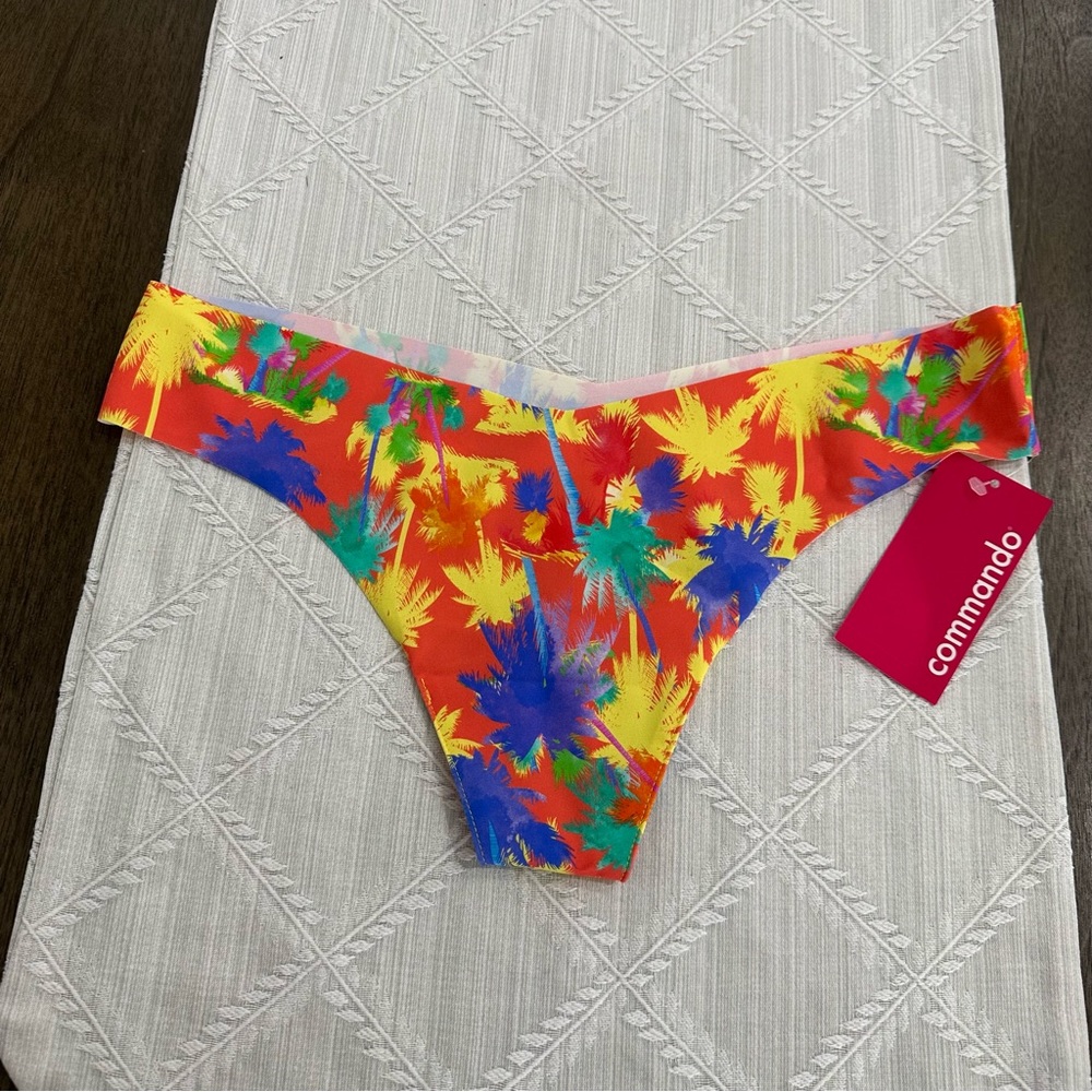 NWT Commando Microfiber Thong Size M/L